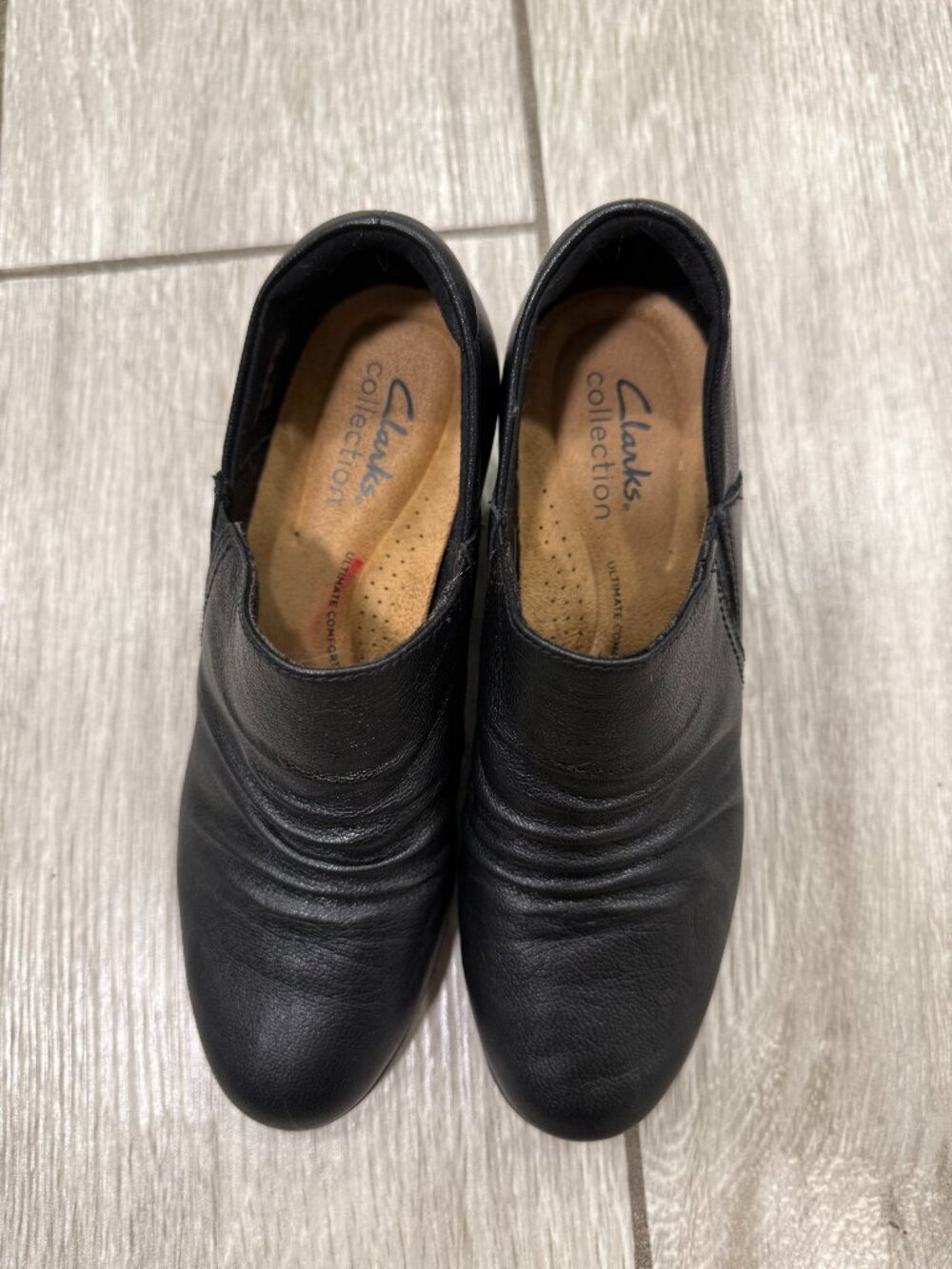 Clarks Ultimate Comfort Black Leather Ruched Slip-On Shooties Size 6